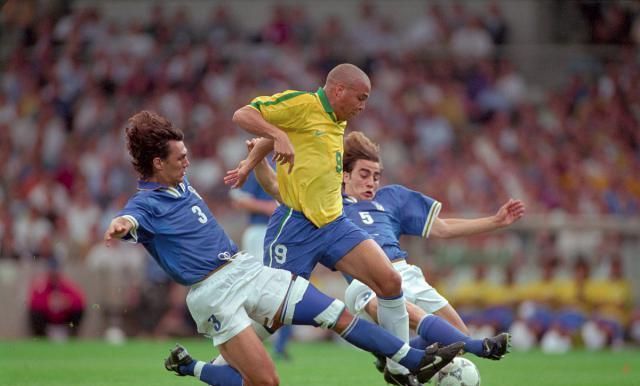 足球队的大 足球队的大