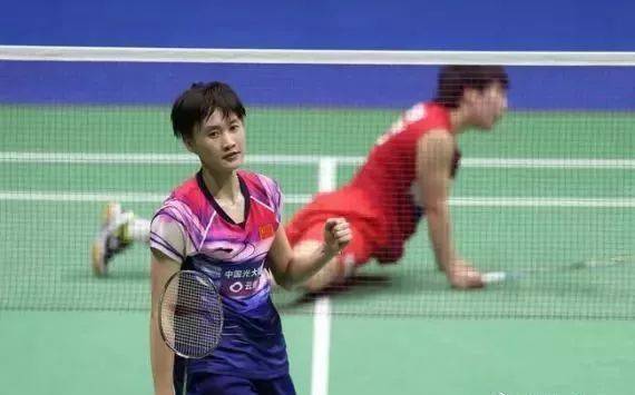 也折射出球 也折射出球