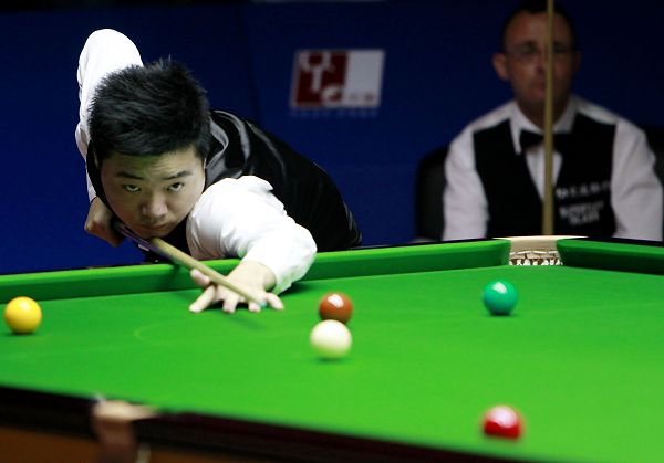 場內外的和 場內外的和